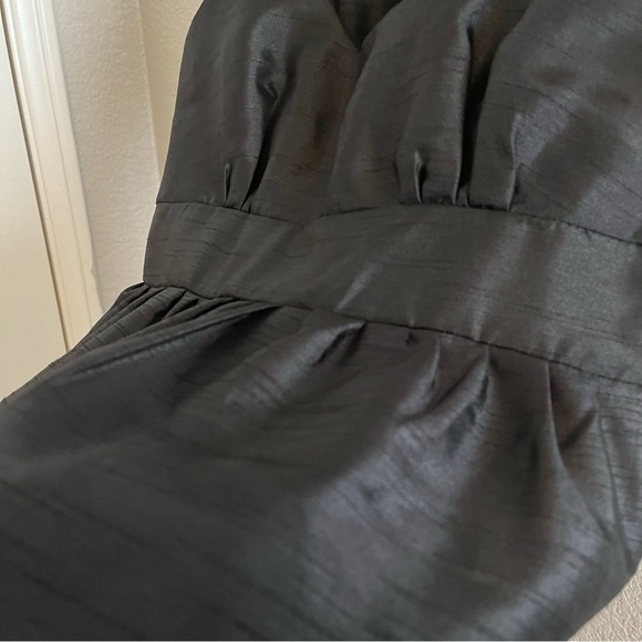 Black empire waist dress - Picture 4 of 4